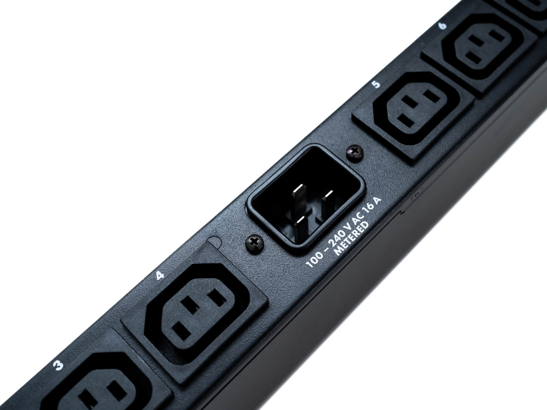PDU para Rack de 19 pulgadas de 1U, Control y Medición por LAN. 8 salidas de energía IEC-320 C13. 2 canales medidos total del PDU y Salida 1. Compatible con API abierta y NETIO Cloud. Cada salida se puede encender y apagar de forma independiente y programable. Central - CASTelecom