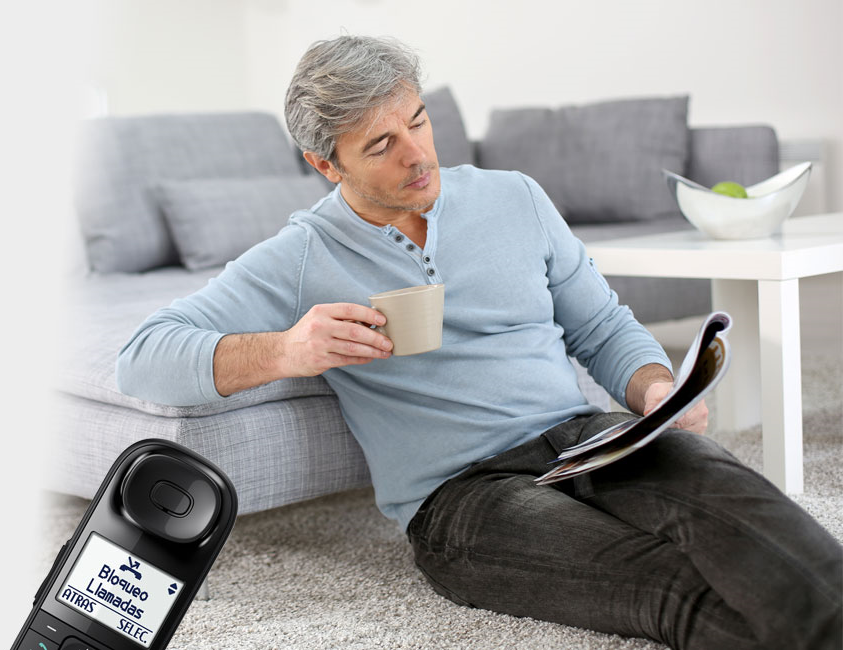 Telefono Inalambrico DECT Panasonic KX-TGL430MEB con memoria de 250 posiciones para bloquear numeros completos o series de numeros